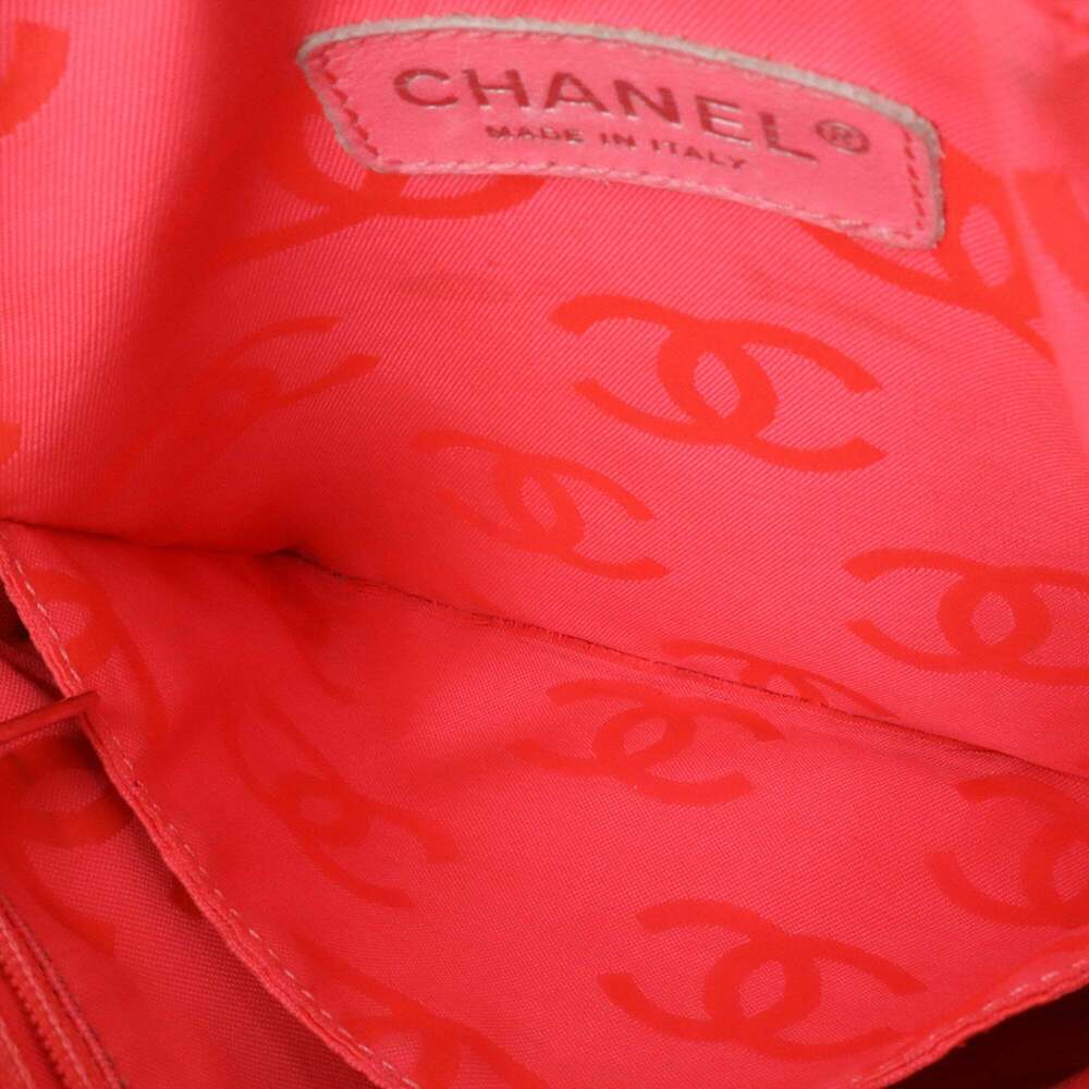 CHANEL Black Leather Logo Pochette Shoulder Bag - Picture 9 of 10